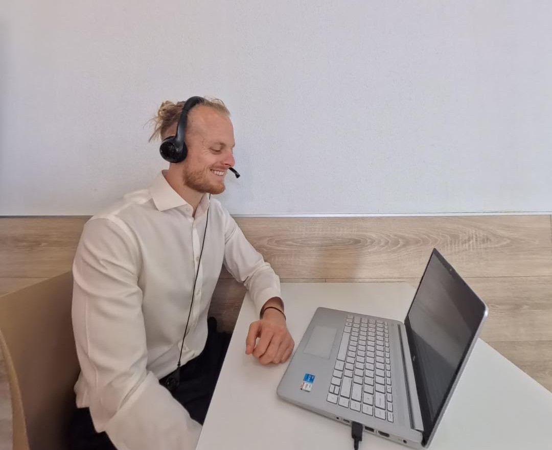 La solución: Aprender inglés [hablándolo desde el primer día]{color:#1DA05A}
